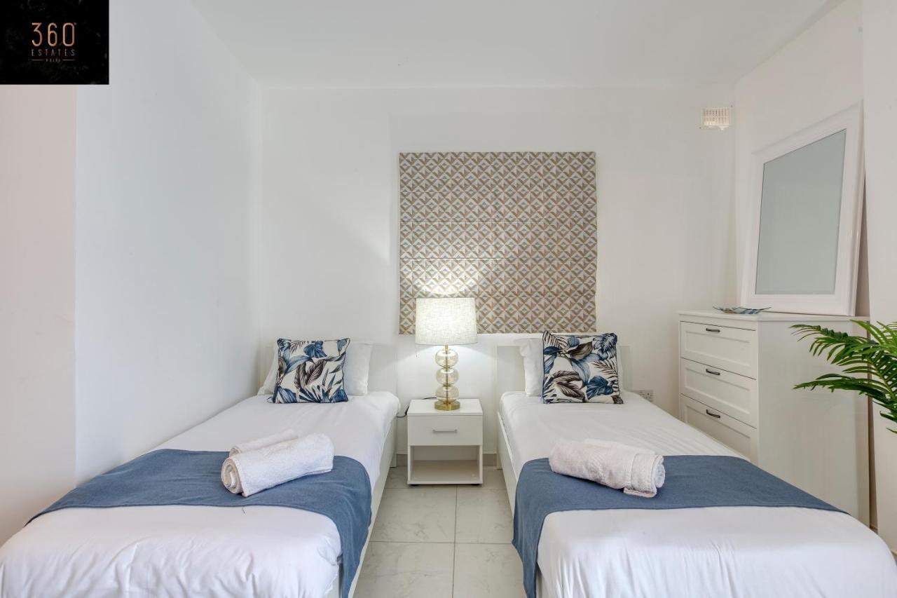Seafront With Beautiful Views & Outdoor By 360 Estates St. Paul's Bay