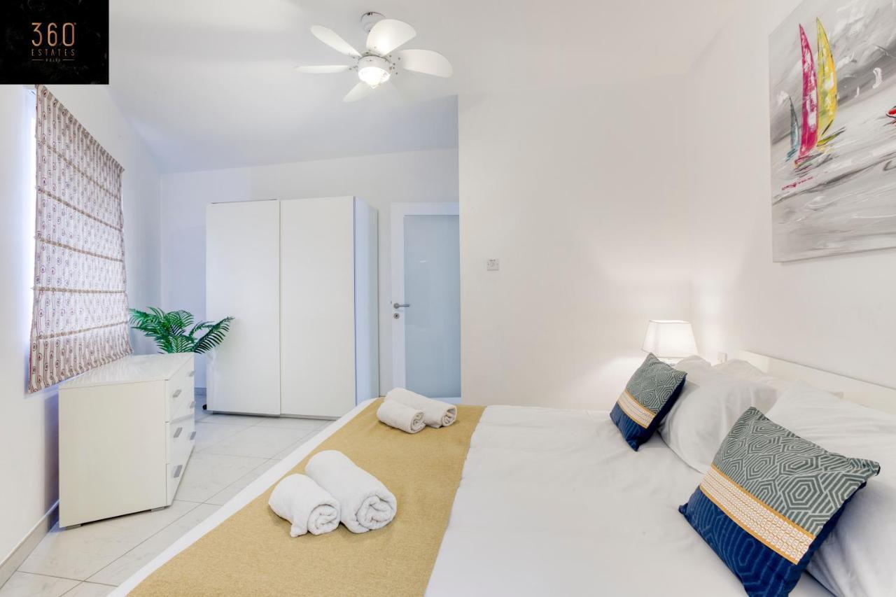 Seafront With Beautiful Views & Outdoor By 360 Estates Apartment